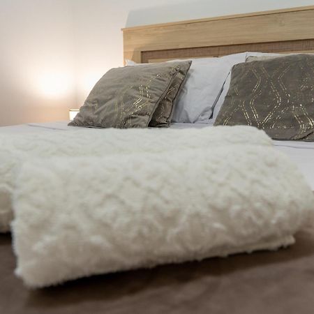Apartamento Turistico Lux Center Valencia Exteriör bild