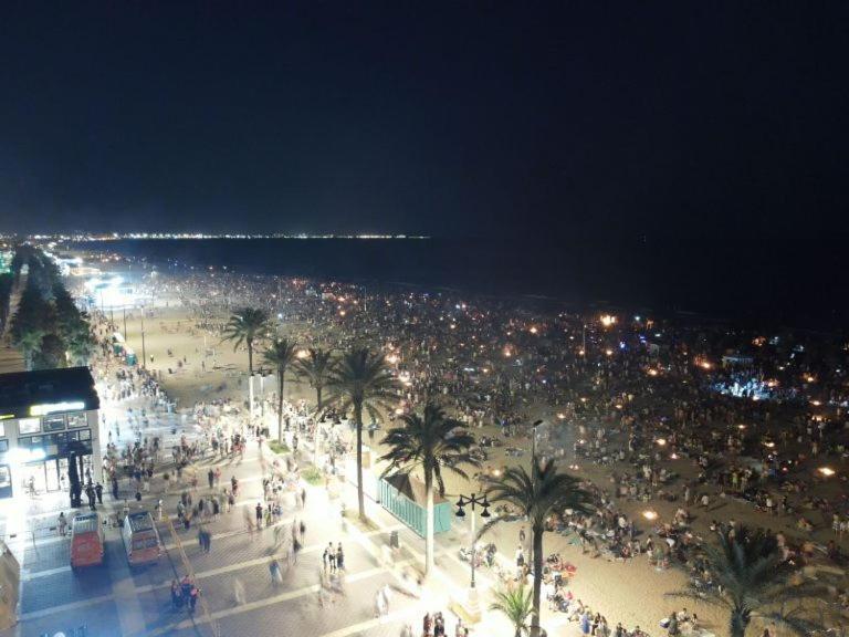 Apartamento Turistico Lux Center Valencia Exteriör bild